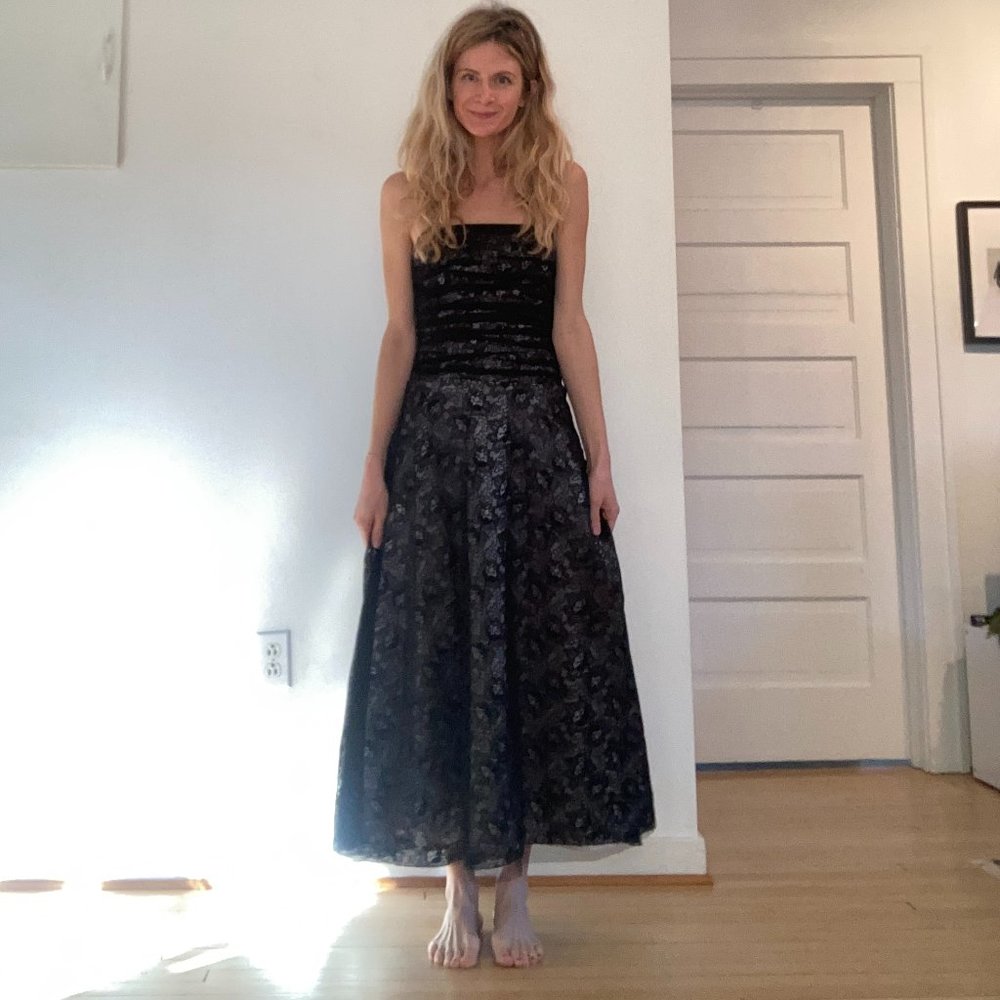 WEDDING GUEST LOOK: Vintage Black Lace Midi Dress